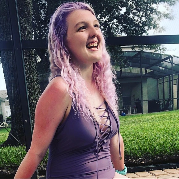 Meet your Posher, Marissa - Picture 1 of 1